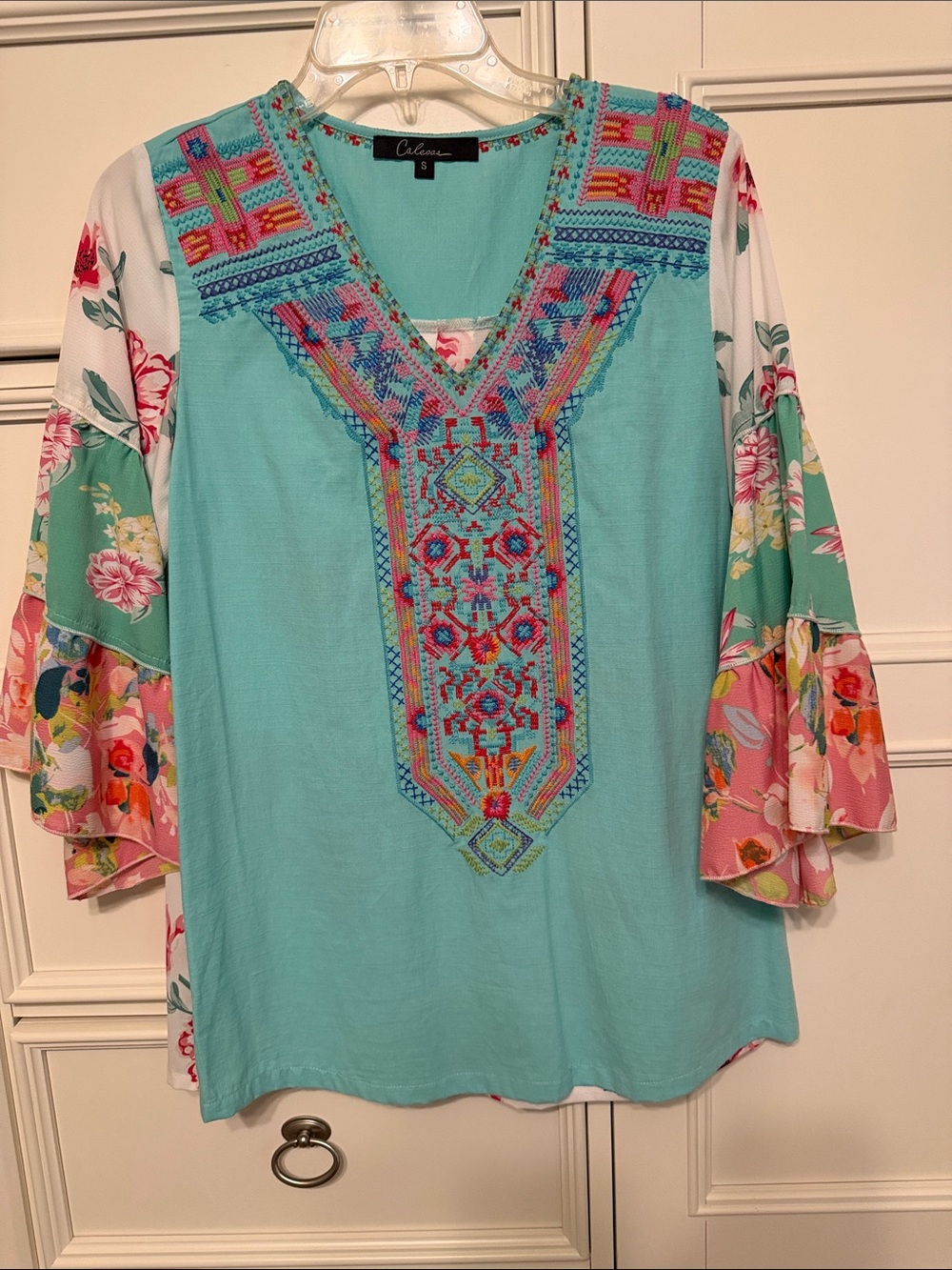 Calessa Bohemian Turquoise Multicolor Embroidered V-Neck Tunic
